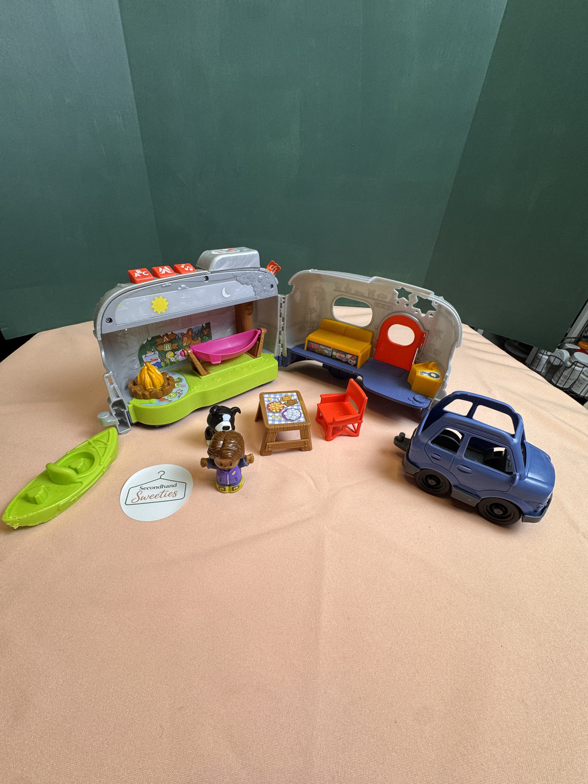 Fisher-Price Little People Camper Set with Car, Figure & Accessories | Lot #916