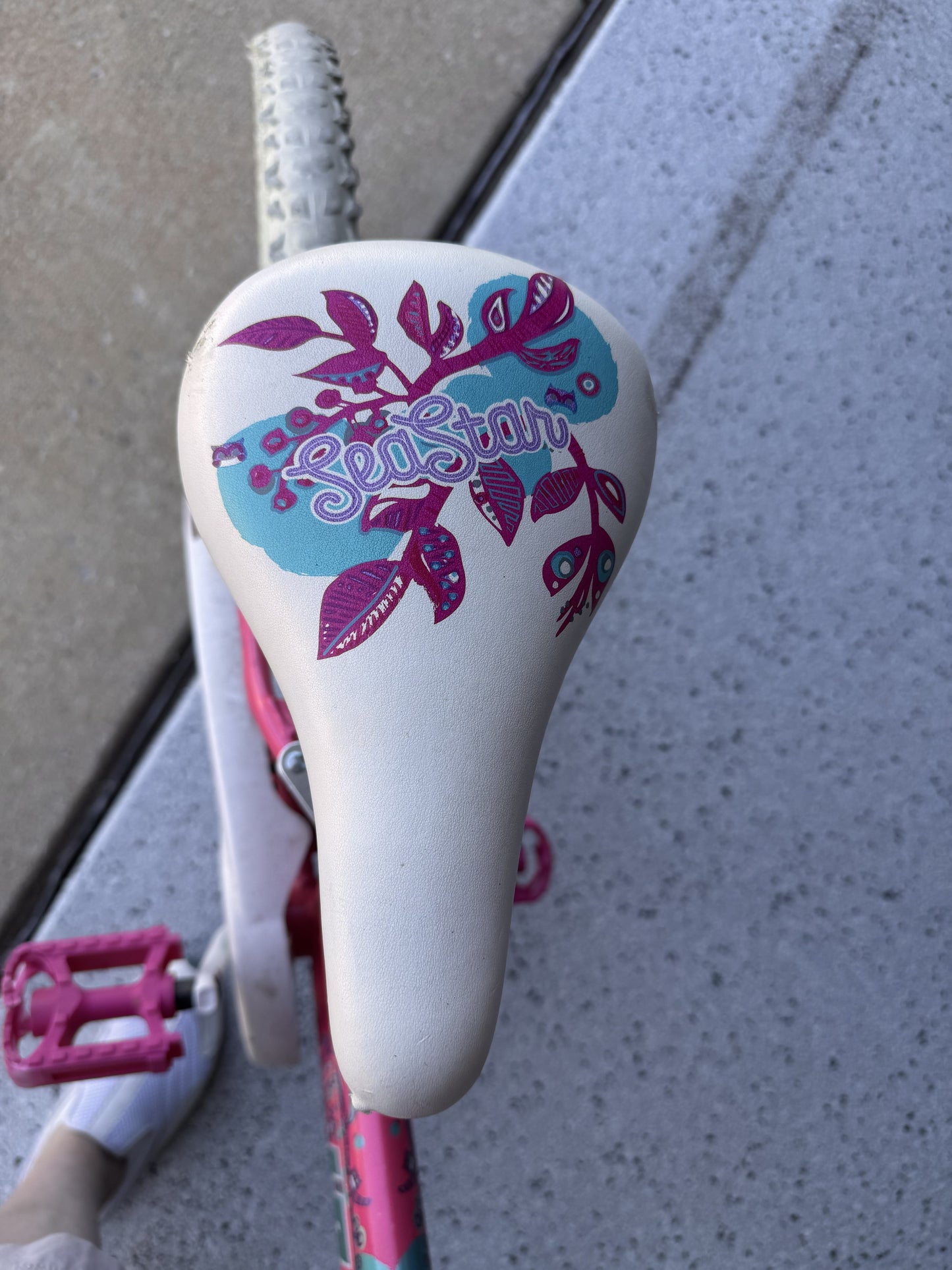 Huffy Sunstorm 20" Girls Bicycle – Pink & Teal | Local Pickup Only | Lot #860