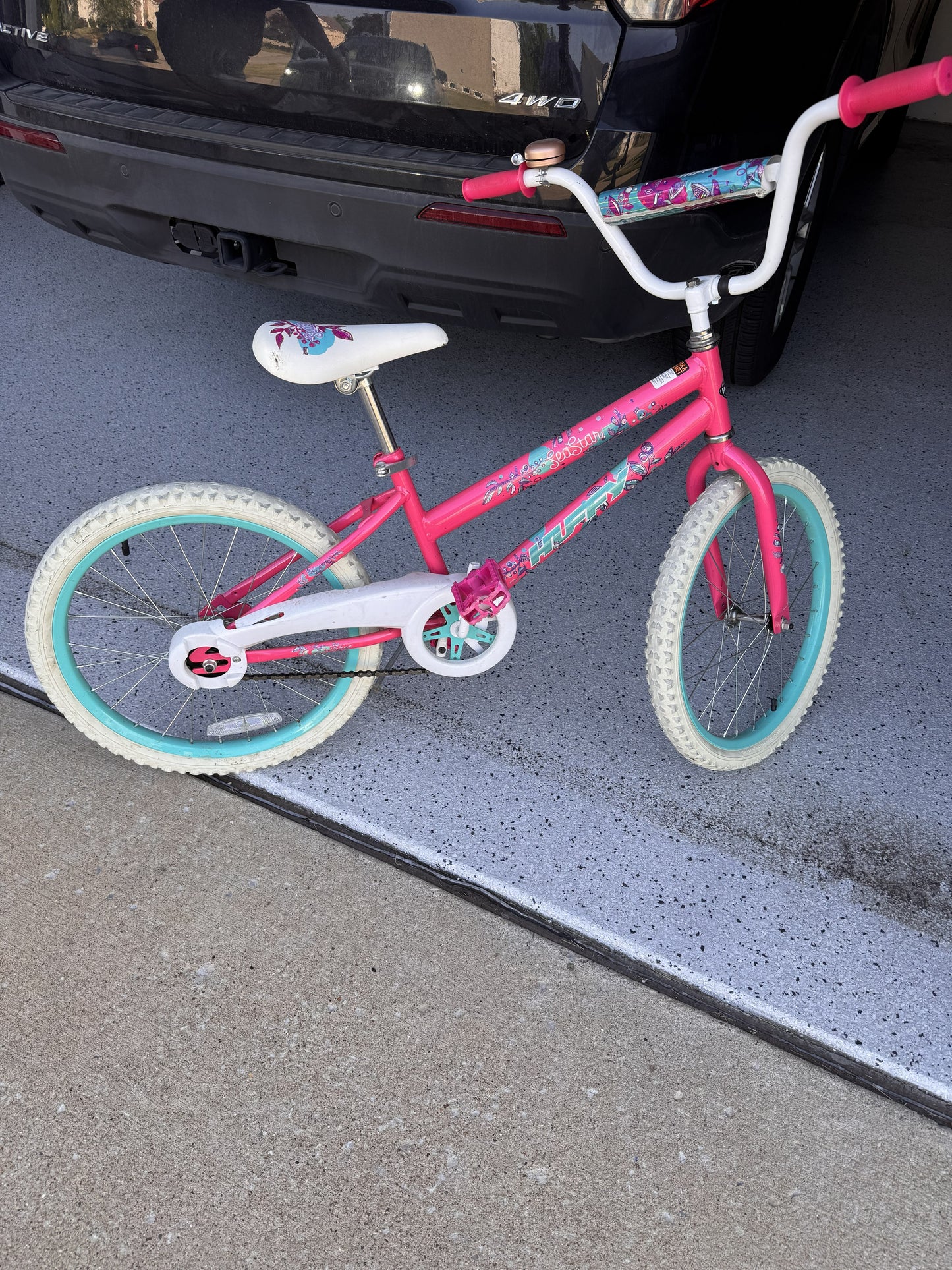 Huffy Sunstorm 20" Girls Bicycle – Pink & Teal | Local Pickup Only | Lot #860