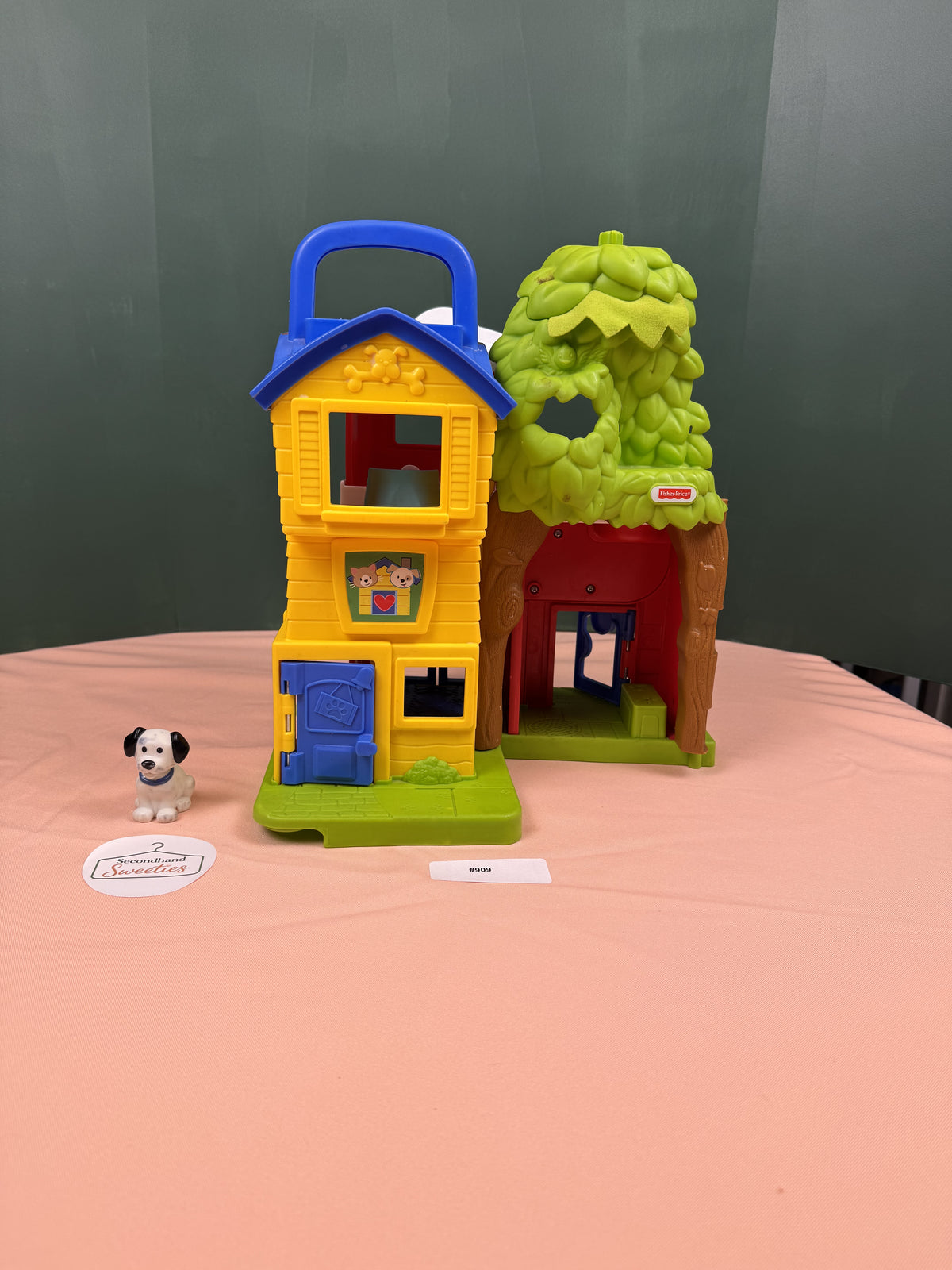 Fisher Price Little People 2-in-1 Pet Vet Clinic & Treehouse Playset | Carry-Along Playset | Lot #909