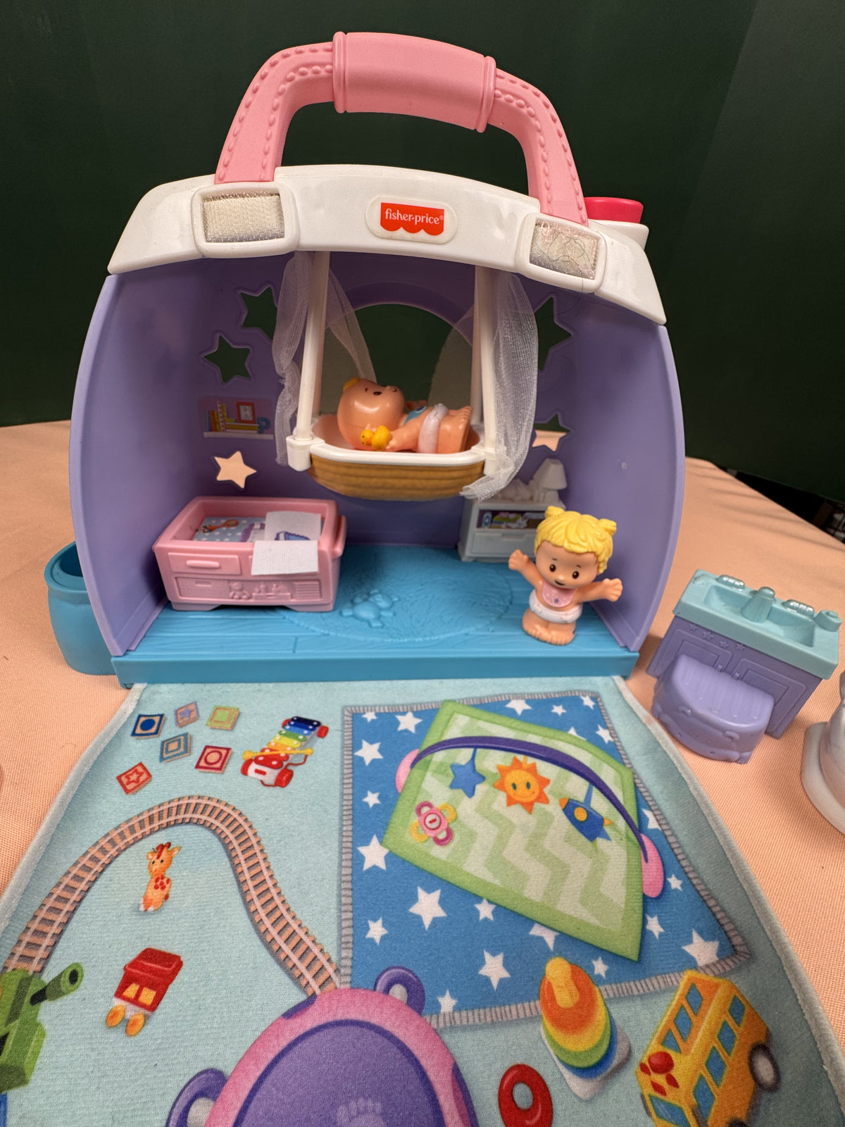 Fisher-Price Little People Portable Baby Playset with Figures | Lot #914