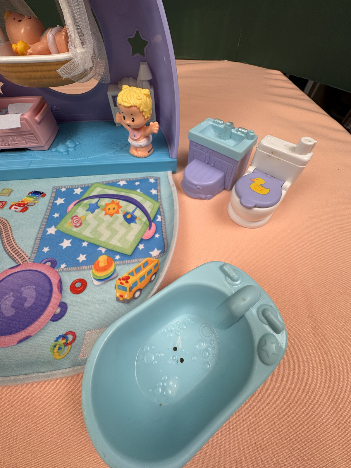 Fisher-Price Little People Portable Baby Playset with Figures | Lot #914