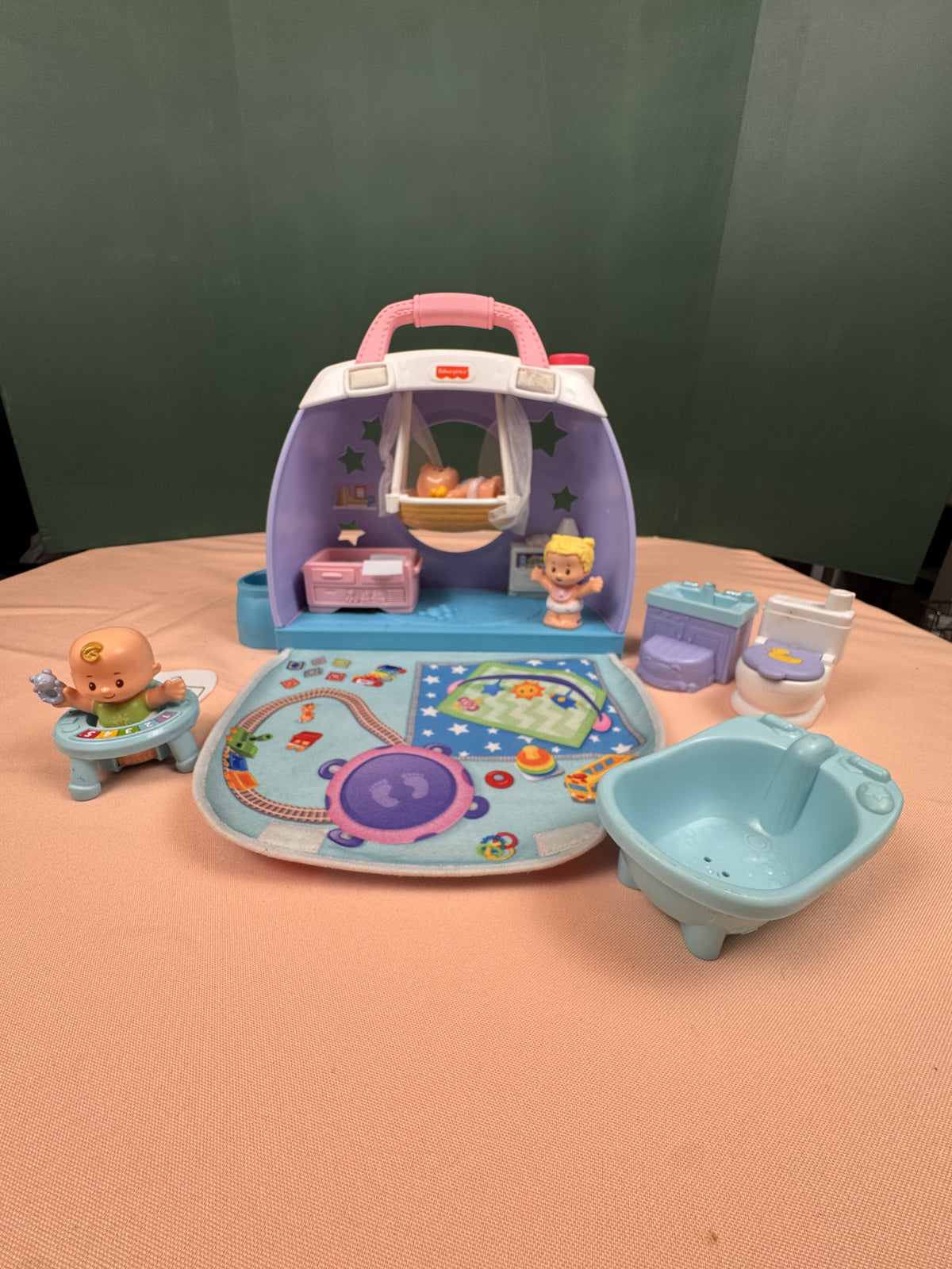 Fisher-Price Little People Portable Baby Playset with Figures | Lot #914
