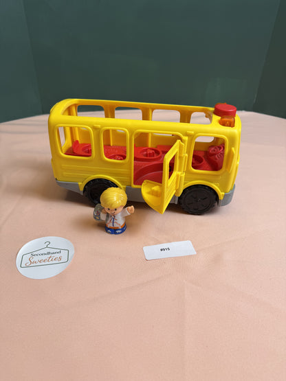 Fisher-Price Little People School Bus with Student Figure | Lot #915