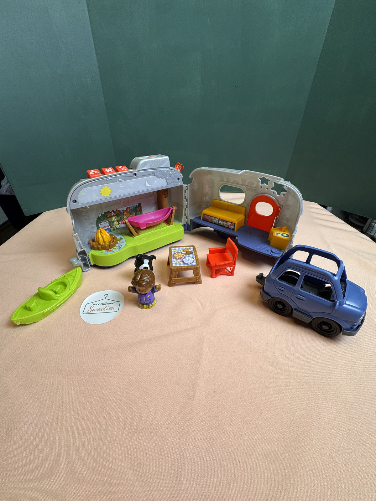Fisher-Price Little People Camper Set with Car, Figure & Accessories | Lot #916