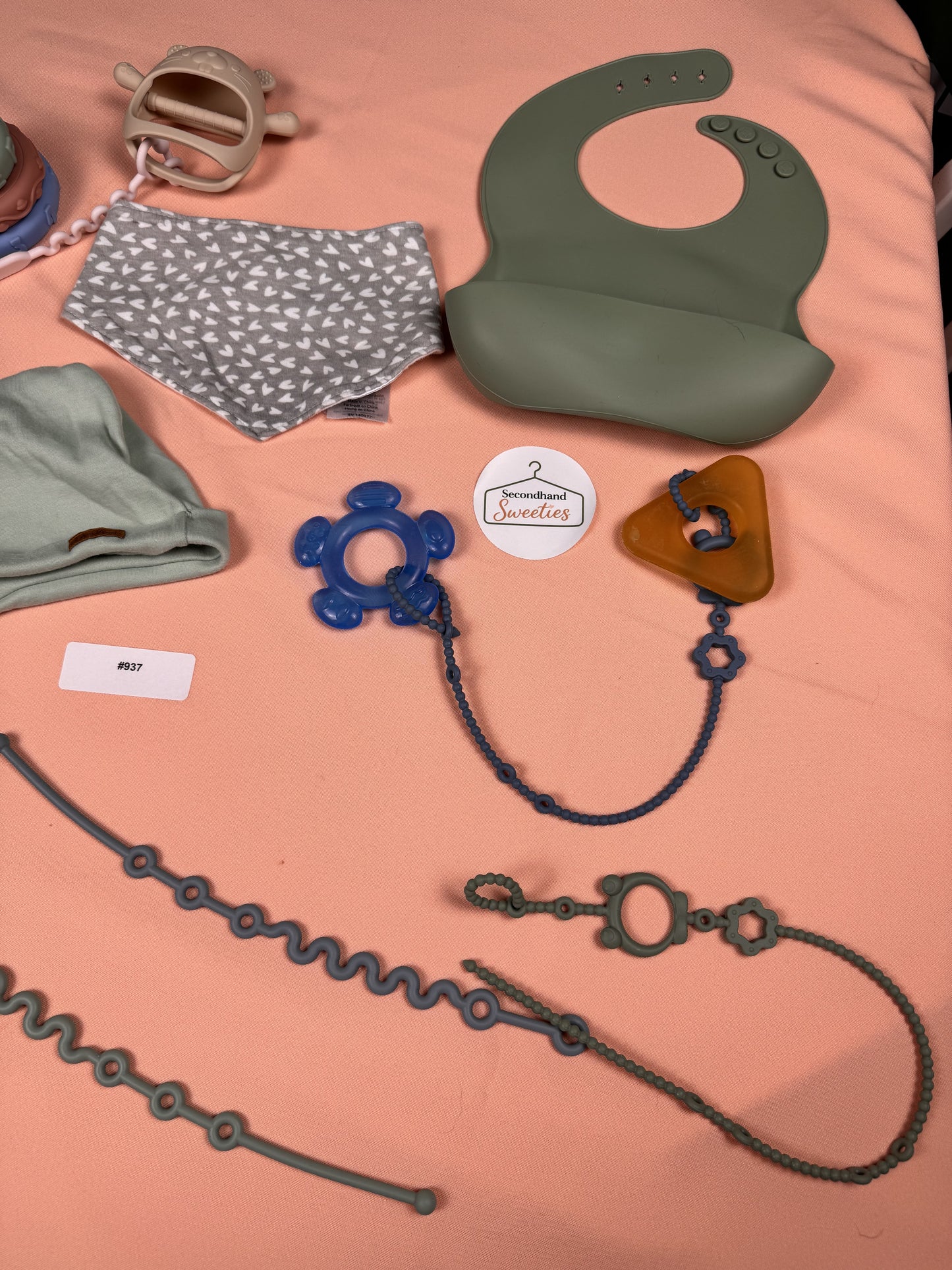 Baby Feeding Essentials Bundle – Silicone Bibs, MAM Pacifiers & Accessories | Lot #937