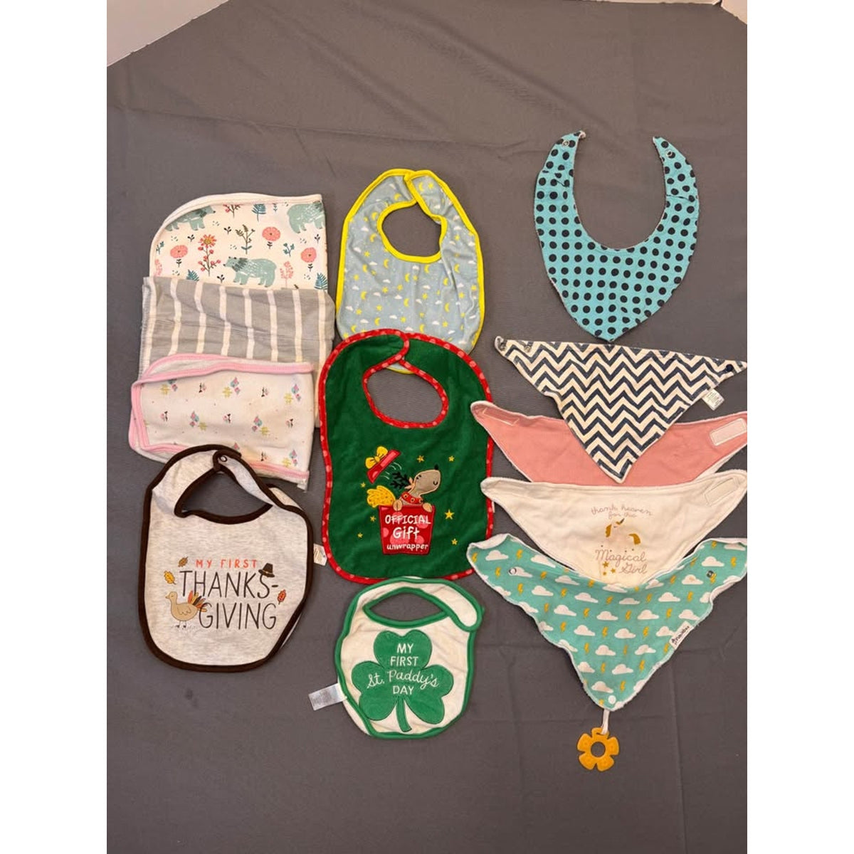 Baby Bib & Burp Cloth Lot — 12 Pieces, Holiday + Bandana Bibs #399